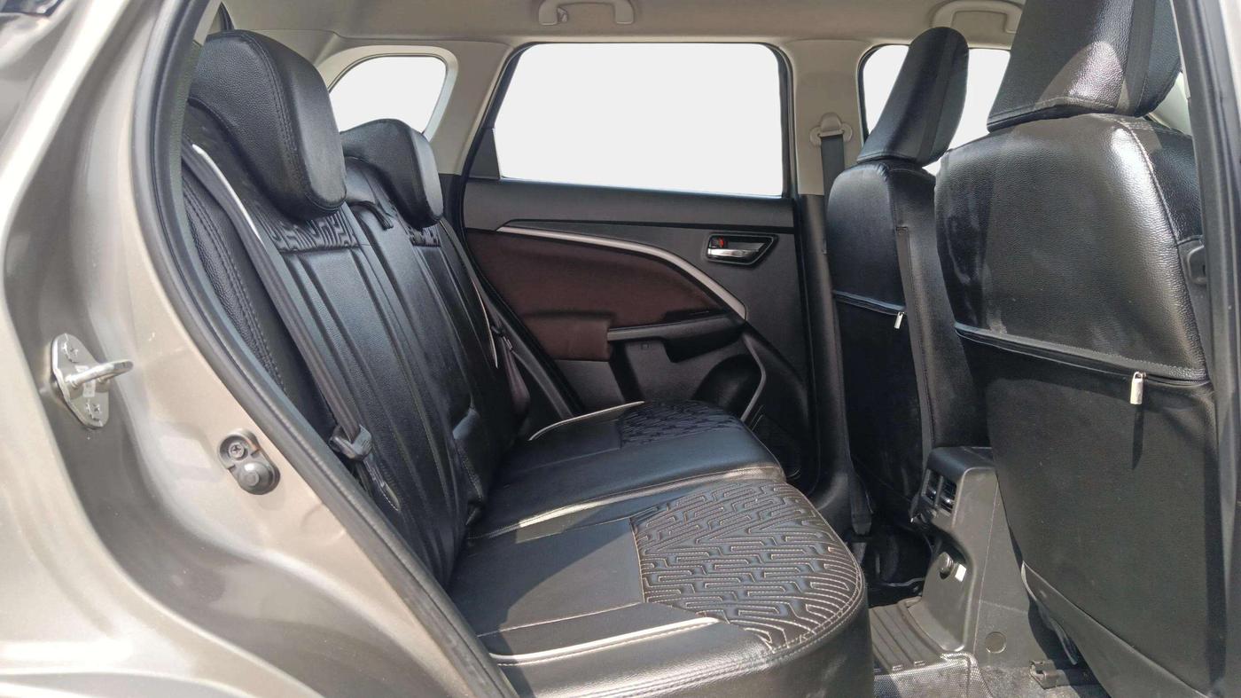 2023 Maruti BREZZA ZXI SMART HYBRID , Petrol, Manual, 41,344 km, Right Side Rear Door Cabin
