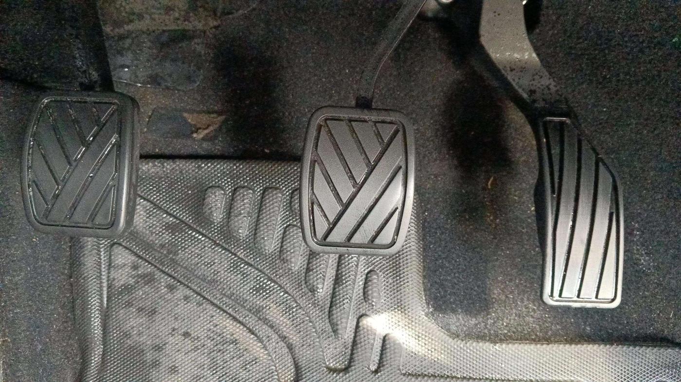 2023 Maruti BREZZA ZXI SMART HYBRID , Petrol, Manual, 41,344 km, Pedals