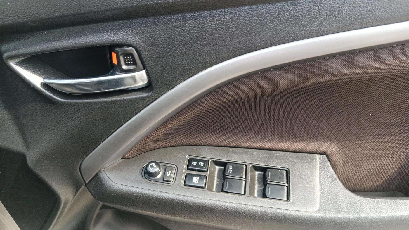 2023 Maruti BREZZA ZXI SMART HYBRID , Petrol, Manual, 41,344 km, Driver Side Door Panels Control