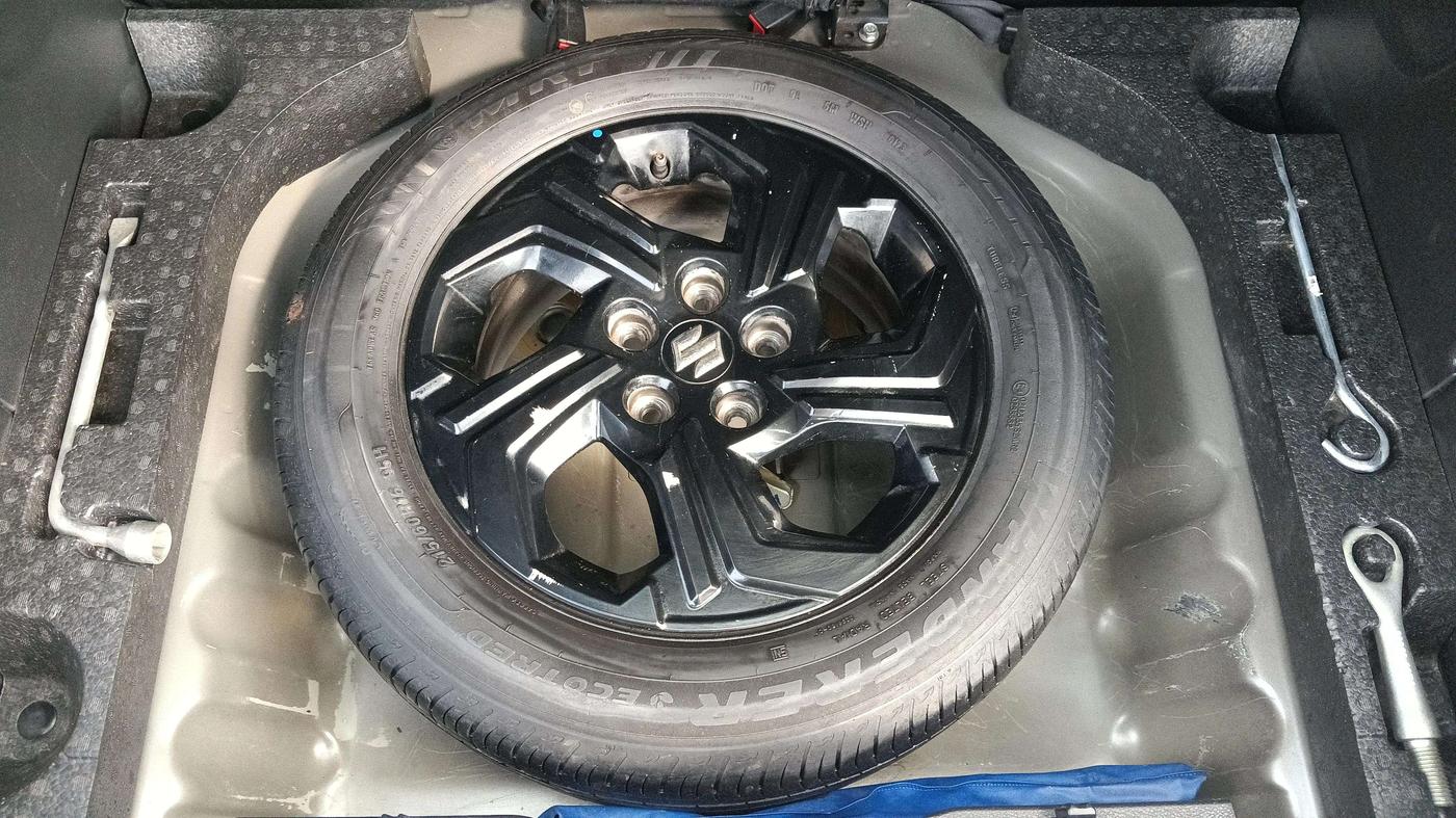 2023 Maruti BREZZA ZXI SMART HYBRID , Petrol, Manual, 41,344 km, Spare Tyre
