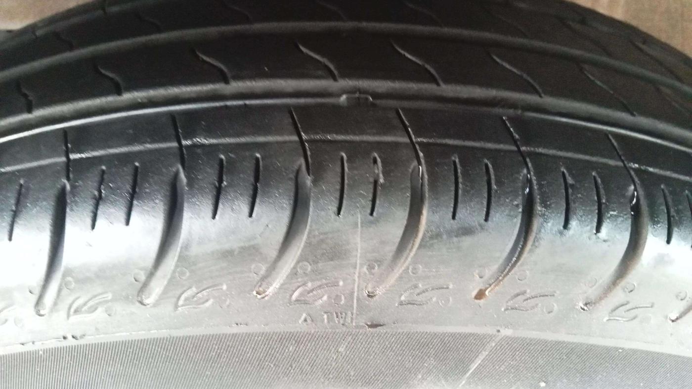 2024 Maruti Swift LXi, Petrol, Manual, 12,959 km, Left Front Tyre Tread