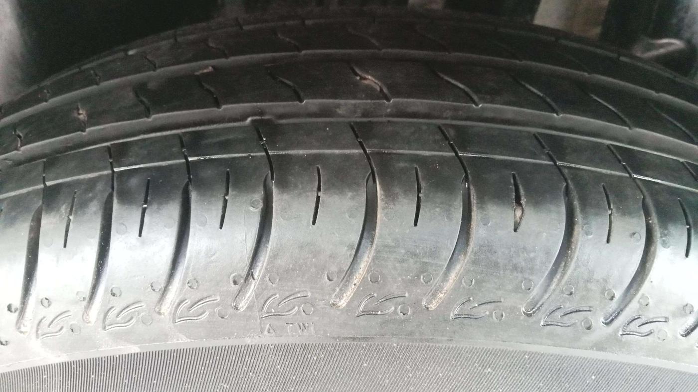 2024 Maruti Swift LXi, Petrol, Manual, 12,959 km, Left Rear Tyre Tread