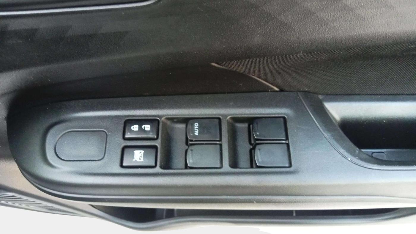 2024 Maruti Swift LXi, Petrol, Manual, 12,959 km, Driver Side Door Panels Control