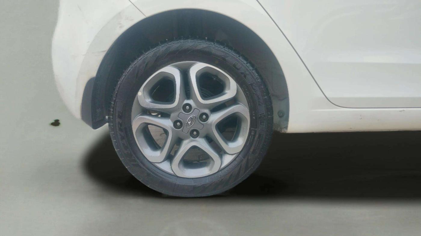 2018 Hyundai Elite i20 ASTA 1.2 DUAL TONE, Petrol, Manual, 56,893 km, Right Rear Wheel