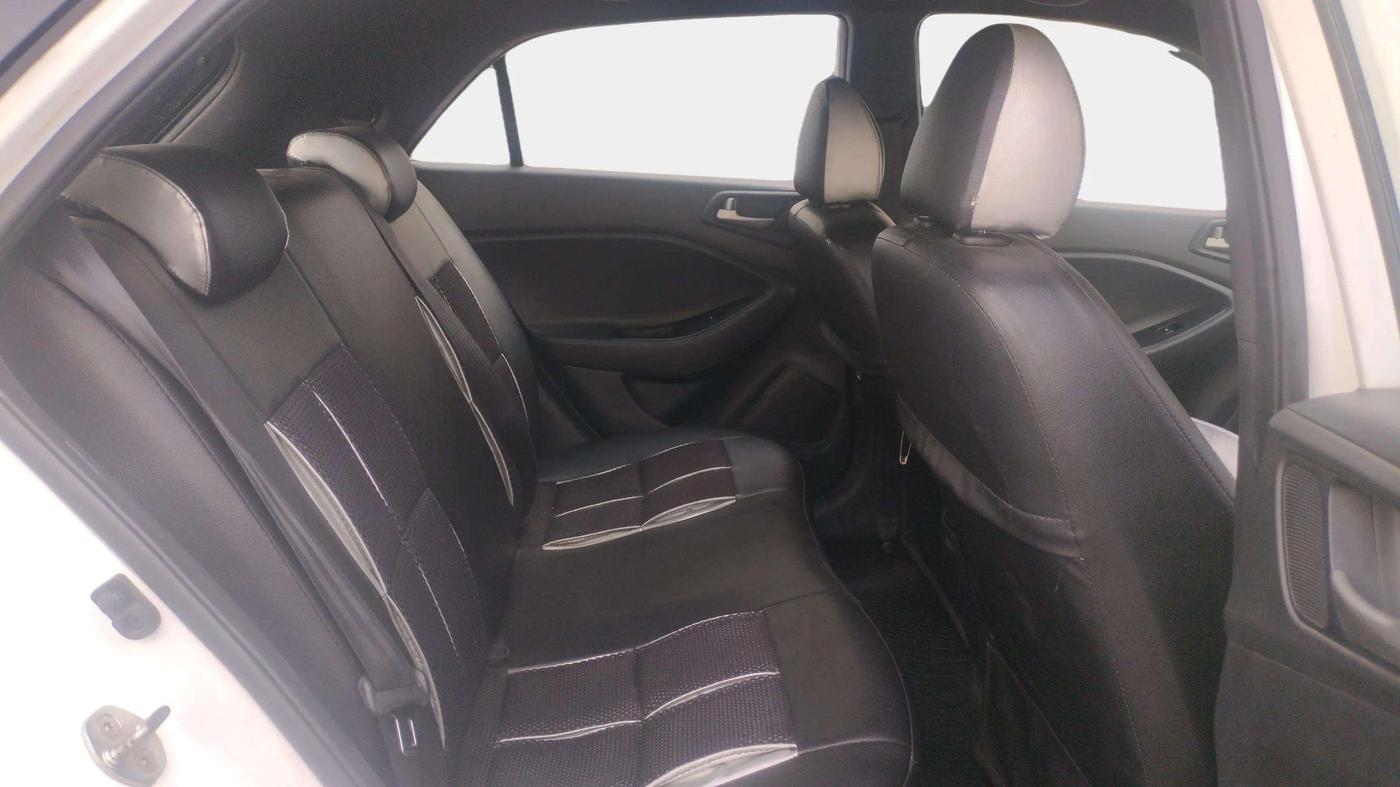 2018 Hyundai Elite i20 ASTA 1.2 DUAL TONE, Petrol, Manual, 56,893 km, Right Side Rear Door Cabin