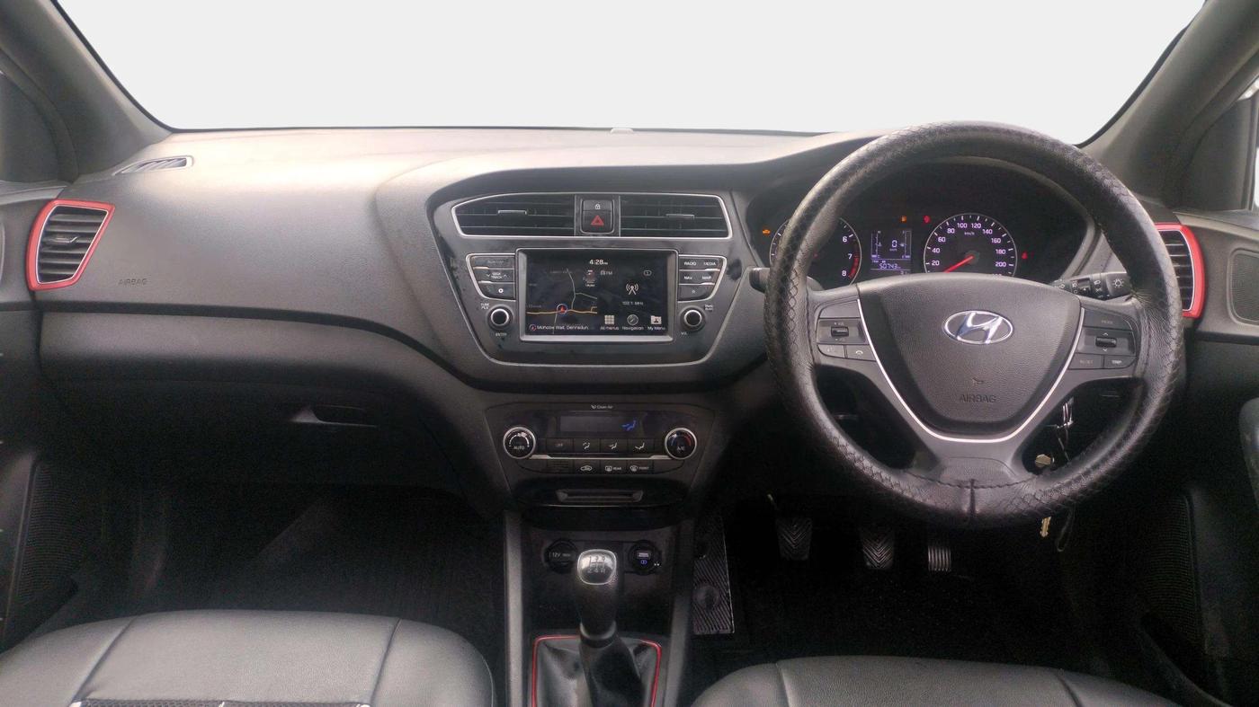 2018 Hyundai Elite i20 ASTA 1.2 DUAL TONE, Petrol, Manual, 56,893 km, Dashboard