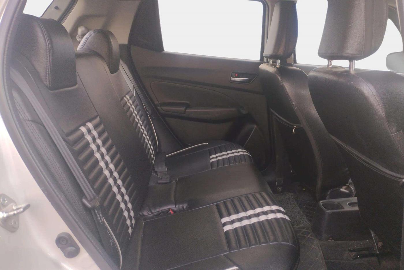 2021 Maruti Swift VXI, Petrol, Manual, 45,600 km, Right Side Rear Door Cabin