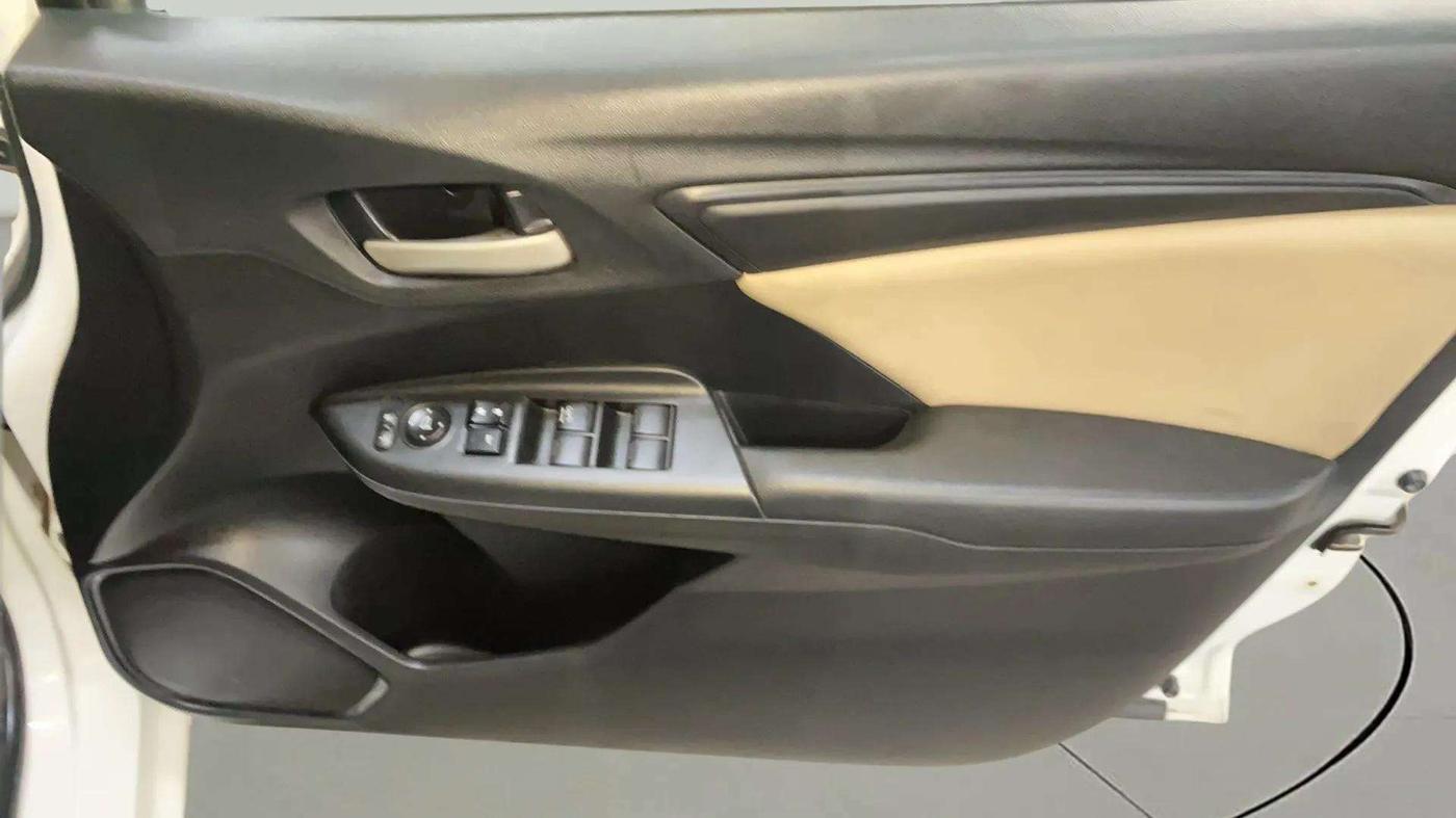 2021 Honda Jazz 1.2L I-VTEC V CVT, Petrol, Automatic, 12,327 km, Driver Side Door Panels Control