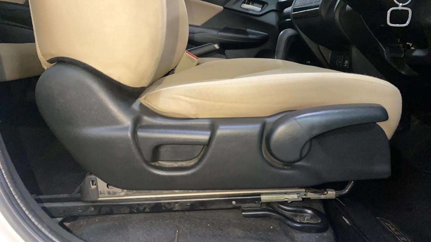 2021 Honda Jazz 1.2L I-VTEC V CVT, Petrol, Automatic, 12,327 km, Driver Side Adjustment Panel