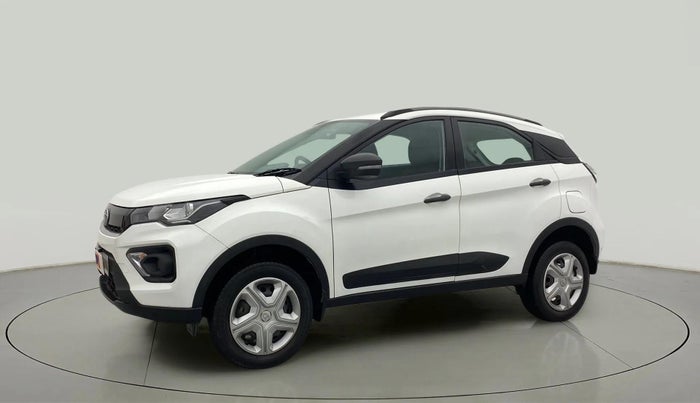 2022 Tata NEXON XM PETROL, Petrol, Manual, 9,935 km, Left Front Diagonal
