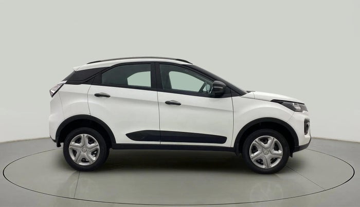 2022 Tata NEXON XM PETROL, Petrol, Manual, 9,935 km, Right Side View