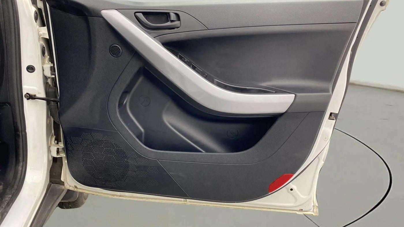 2022 Tata NEXON XM PETROL, Petrol, Manual, 9,935 km, Driver Side Door Panels Control