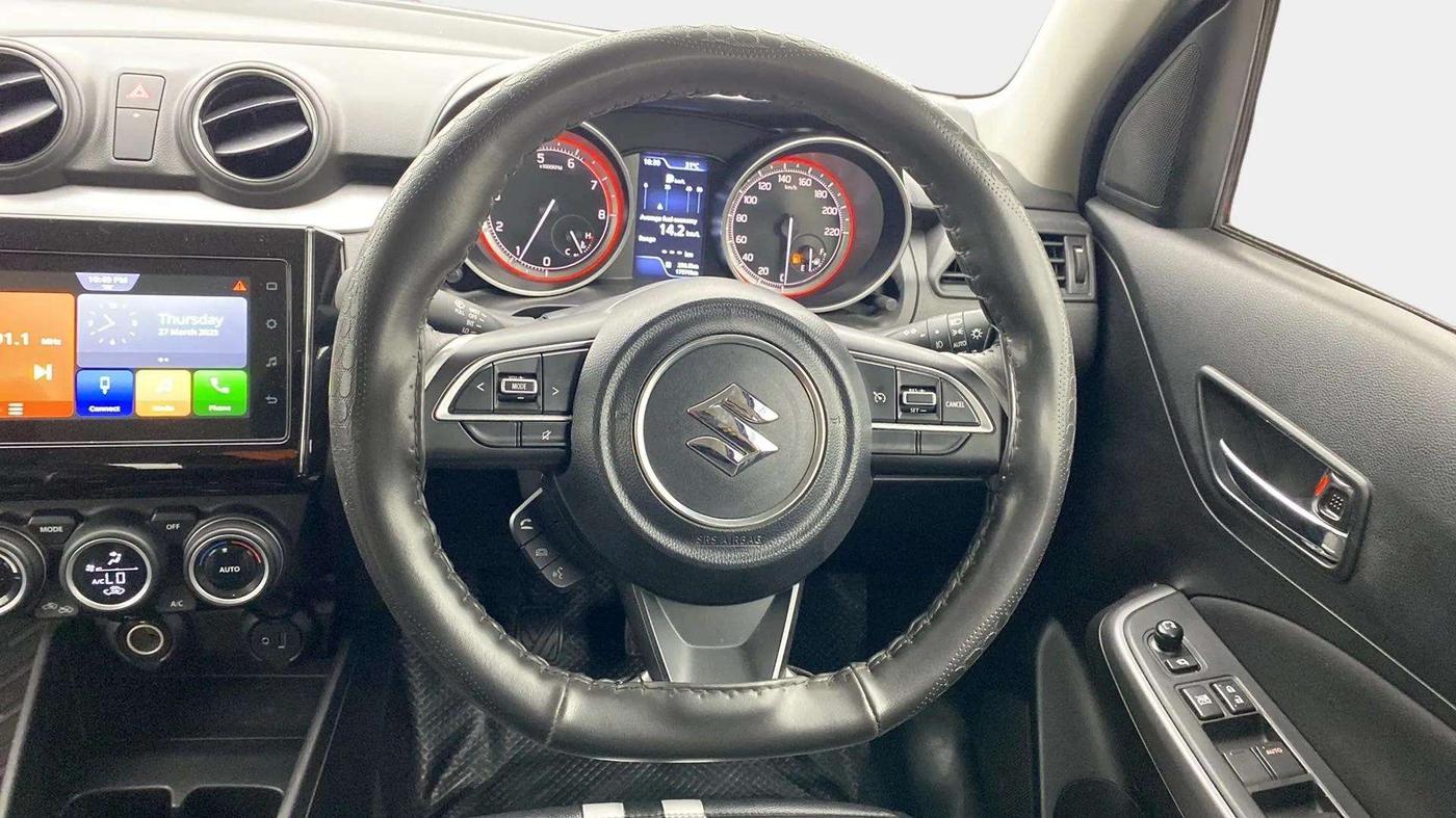 2022 Maruti Swift ZXI PLUS, Petrol, Manual, 17,554 km, Steering Wheel Close Up