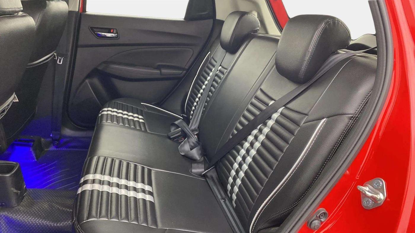 2022 Maruti Swift ZXI PLUS, Petrol, Manual, 17,554 km, Right Side Rear Door Cabin