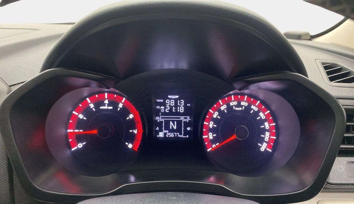 2021 Mahindra XUV300 W6 1.2 PETROL, Petrol, Manual, 25,653 km, Odometer Image