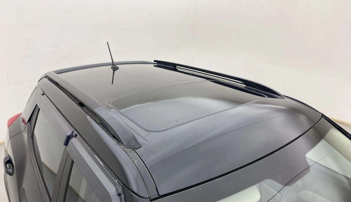 2021 Mahindra XUV300 W6 1.2 PETROL, Petrol, Manual, 25,653 km, Roof