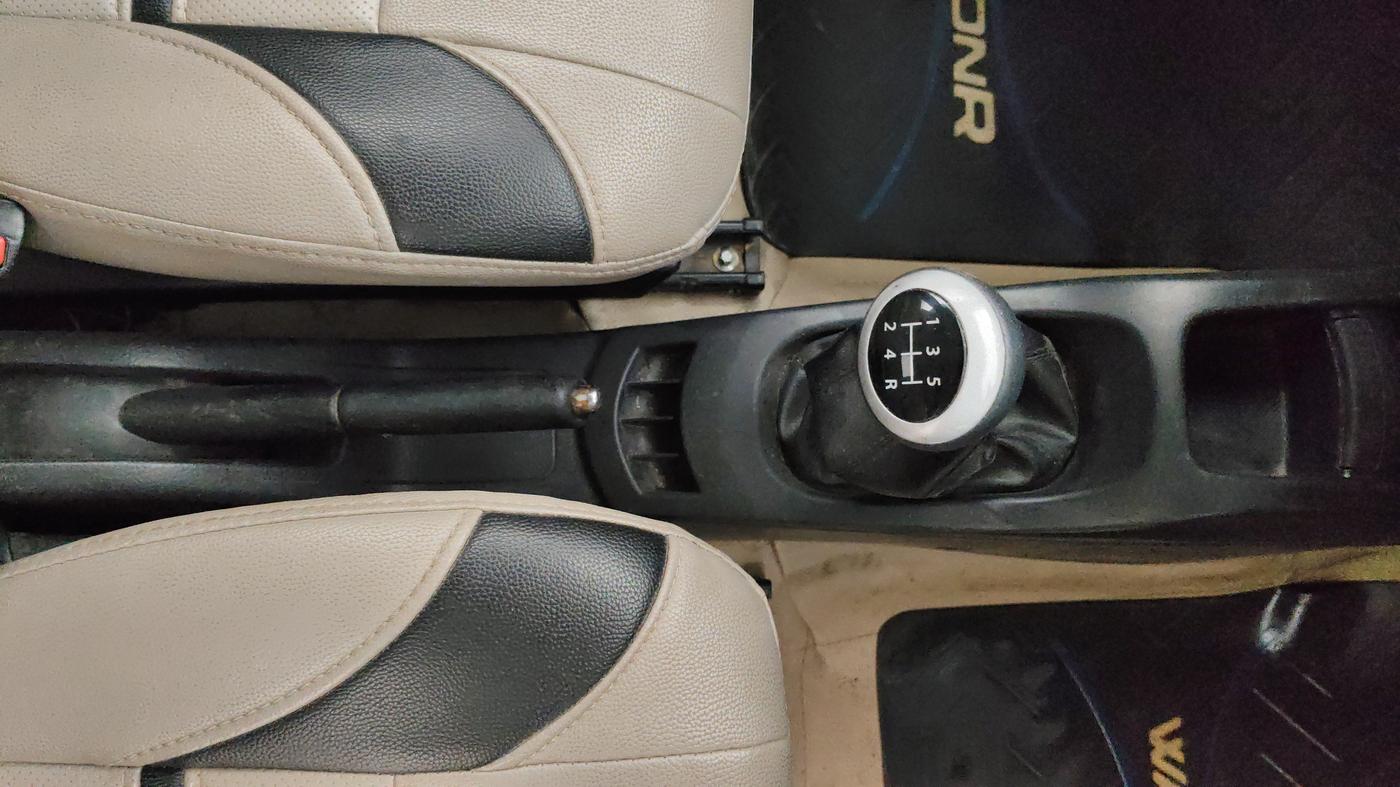 2016 Maruti Wagon R 1.0 VXI, Petrol, Manual, 73,678 km, Gear Lever