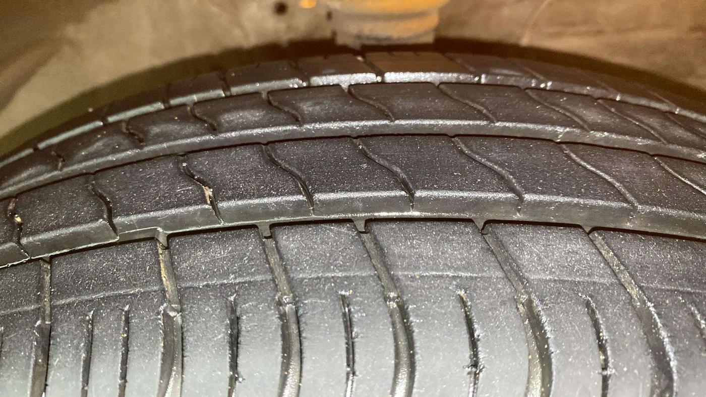 2020 Maruti S PRESSO VXI PLUS AMT, Petrol, Automatic, 20,862 km, Right Front Tyre Tread