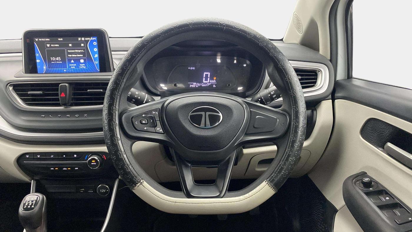 2024 Tata ALTROZ XZ CNG, CNG, Manual, 34,928 km, Steering Wheel Close Up
