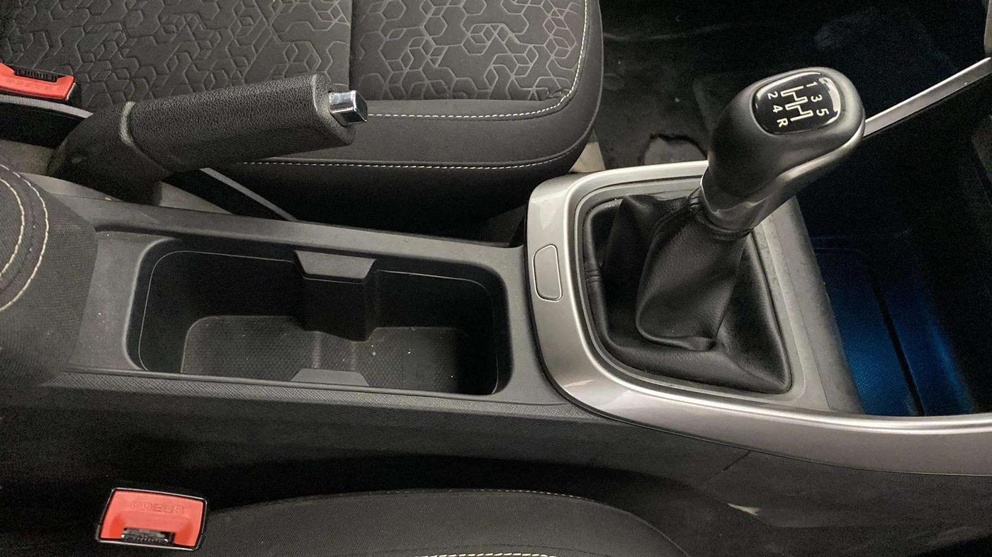 2024 Tata ALTROZ XZ CNG, CNG, Manual, 34,928 km, Gear Lever