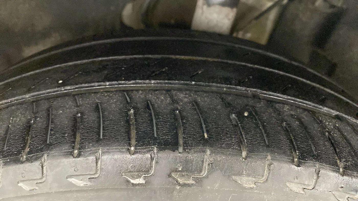 2024 Tata ALTROZ XZ CNG, CNG, Manual, 34,928 km, Left Front Tyre Tread