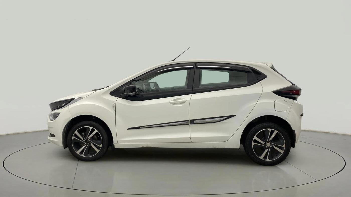 2024 Tata ALTROZ XZ CNG, CNG, Manual, 34,928 km, Left Side