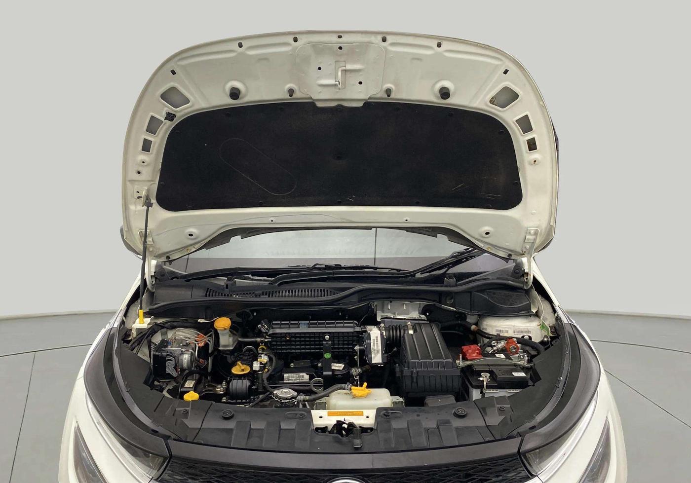 2024 Tata ALTROZ XZ CNG, CNG, Manual, 34,928 km, Open Bonet