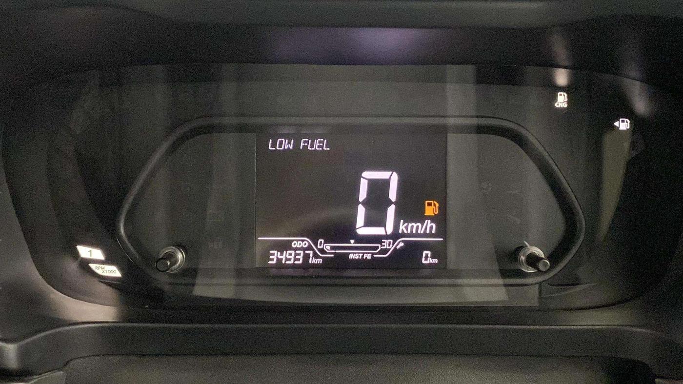 2024 Tata ALTROZ XZ CNG, CNG, Manual, 34,928 km, Odometer Image