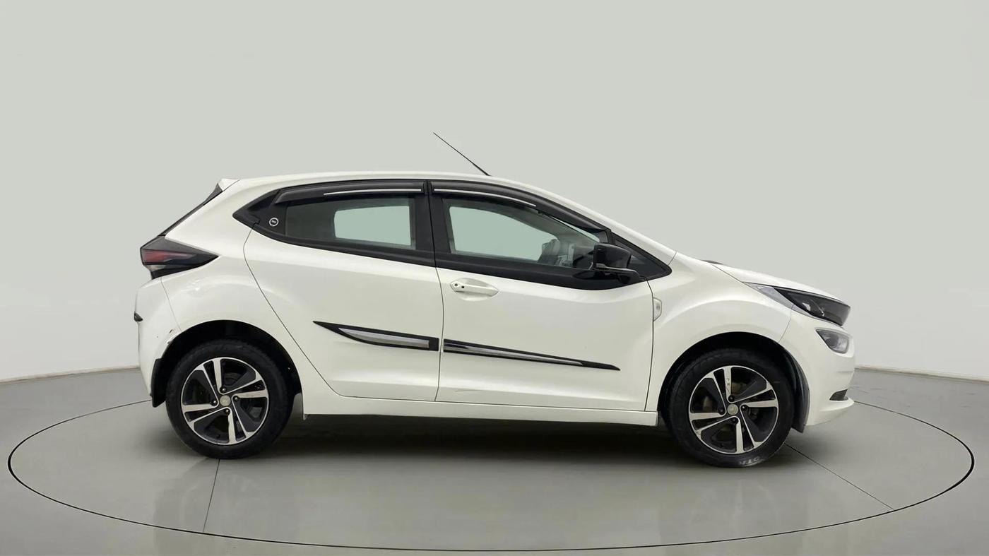 2024 Tata ALTROZ XZ CNG, CNG, Manual, 34,928 km, Right Side View