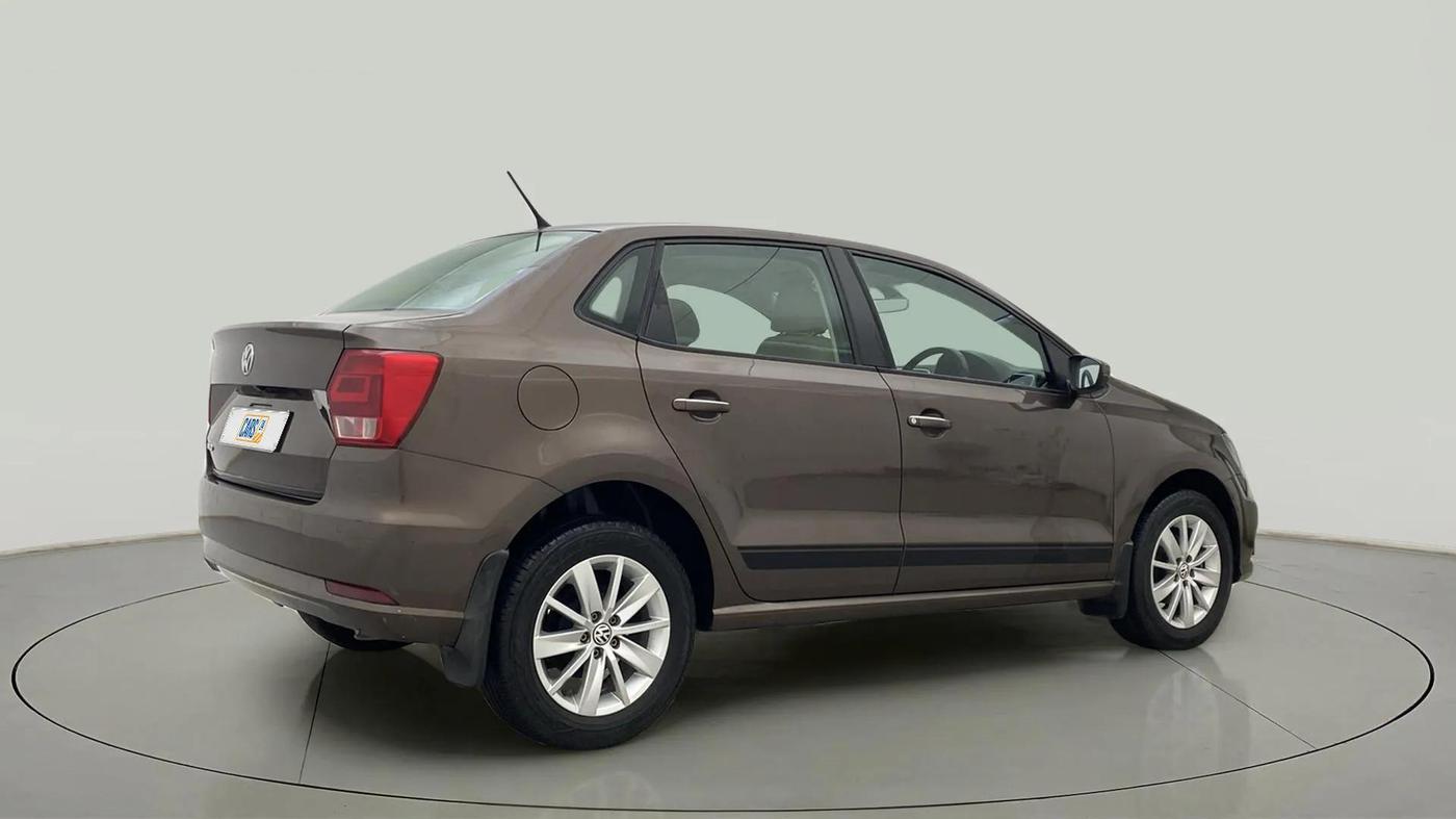 2016 Volkswagen Ameo HIGHLINE1.2L, Petrol, Manual, 44,362 km, Right Back Diagonal