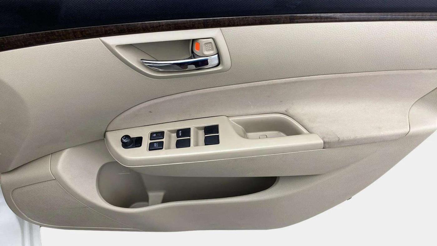 2015 Maruti Swift Dzire ZXI, Petrol, Manual, 63,719 km, Driver Side Door Panels Control