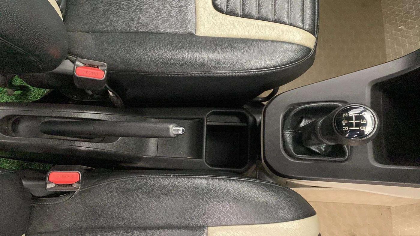 2019 Maruti New Wagon-R VXI 1.0, Petrol, Manual, 30,513 km, Gear Lever