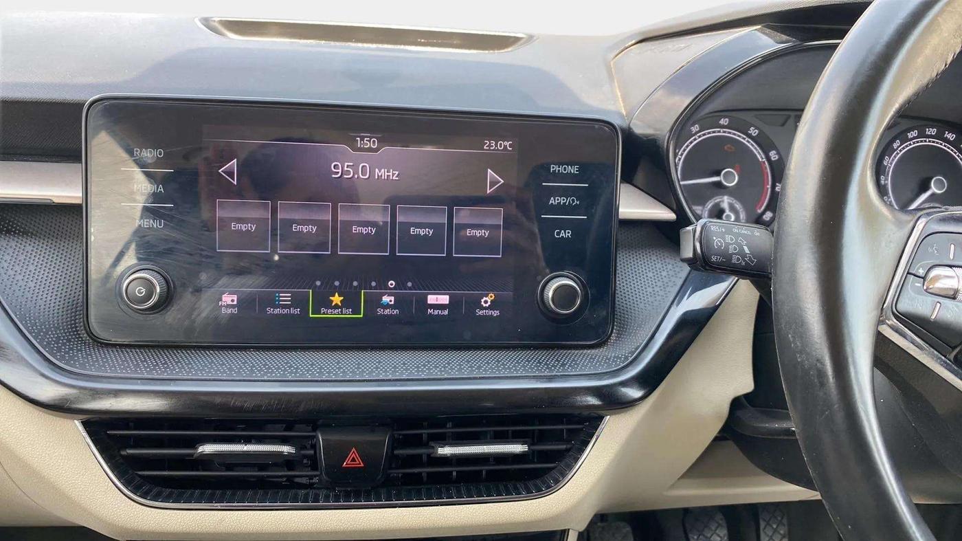 2022 Skoda SLAVIA AMBITION 1.0L TSI MT, Petrol, Manual, 41,414 km, Air Conditioner