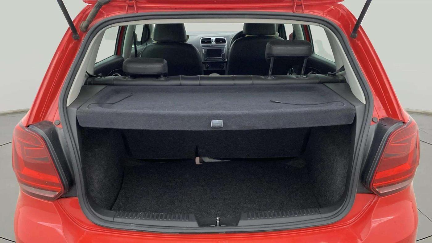 2021 Volkswagen Polo HIGHLINE PLUS 1.0, Petrol, Manual, 31,887 km, Boot Inside