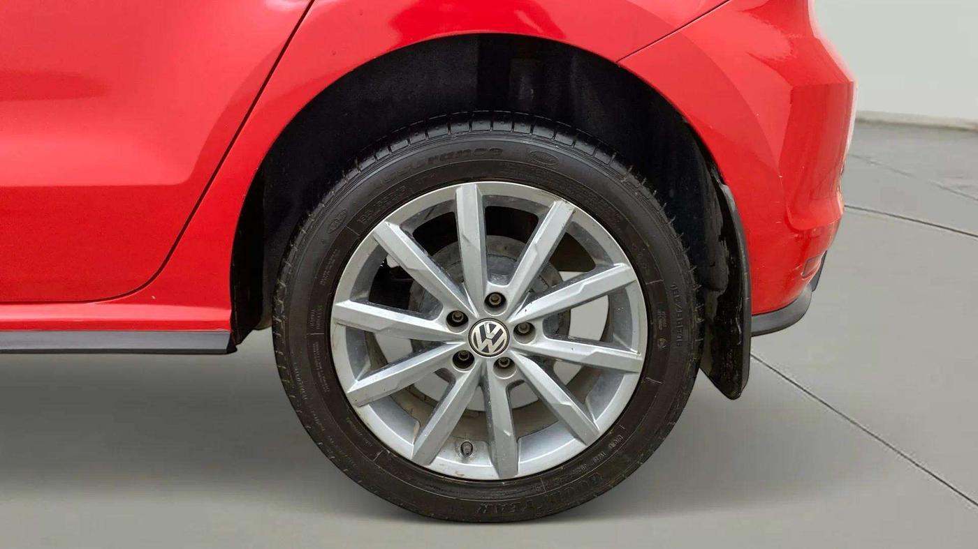 2021 Volkswagen Polo HIGHLINE PLUS 1.0, Petrol, Manual, 31,887 km, Left Rear Wheel