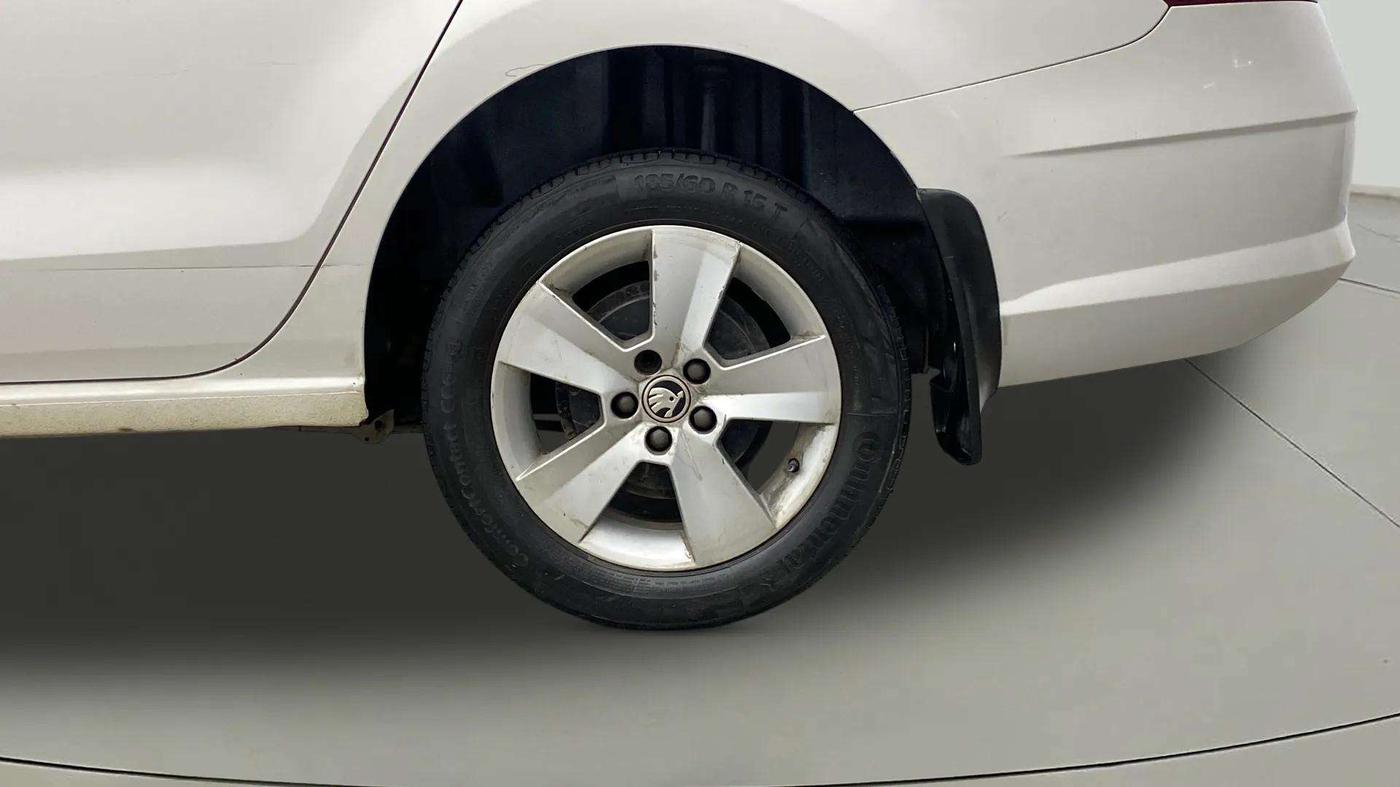2020 Skoda Rapid 1.0 AMBITION TSI MT, Petrol, Manual, 97,482 km, Left Rear Wheel