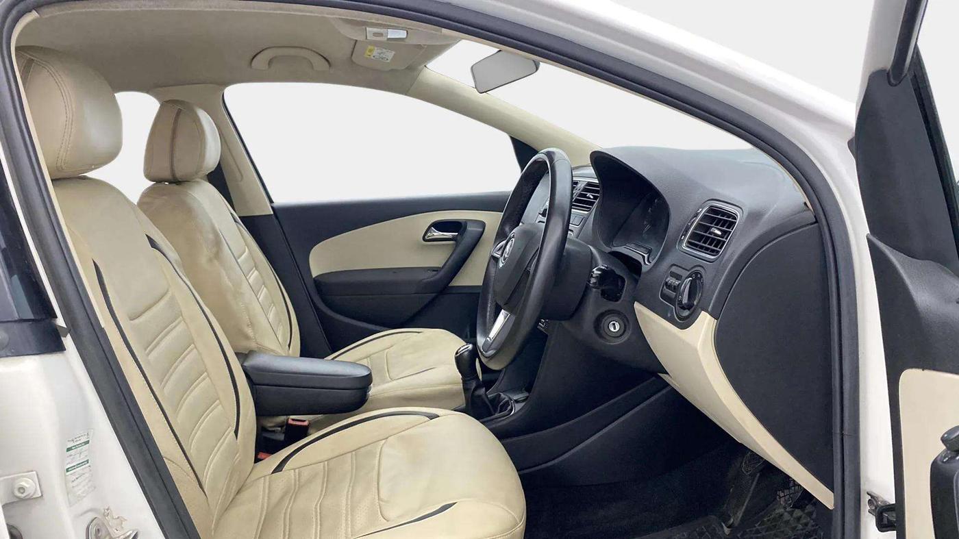 2020 Skoda Rapid 1.0 AMBITION TSI MT, Petrol, Manual, 97,482 km, Right Side Front Door Cabin