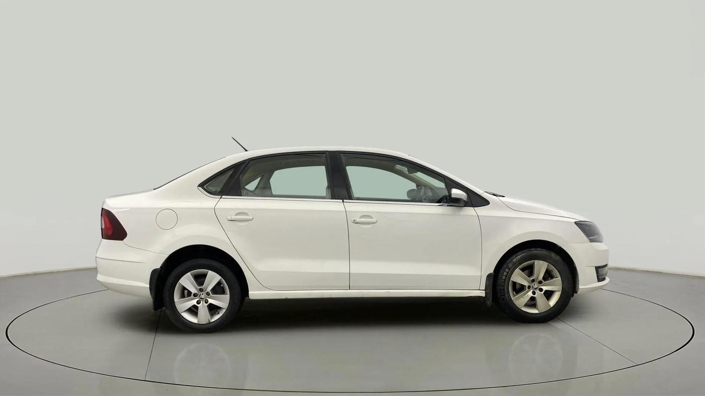 2020 Skoda Rapid 1.0 AMBITION TSI MT, Petrol, Manual, 97,482 km, Right Side View