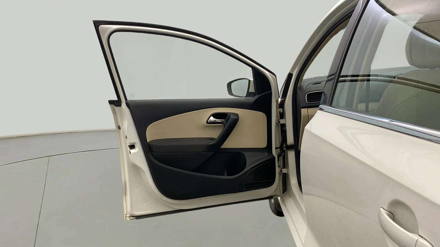 2020 Skoda Rapid 1.0 AMBITION TSI MT, Petrol, Manual, 97,482 km, LHS Front Door