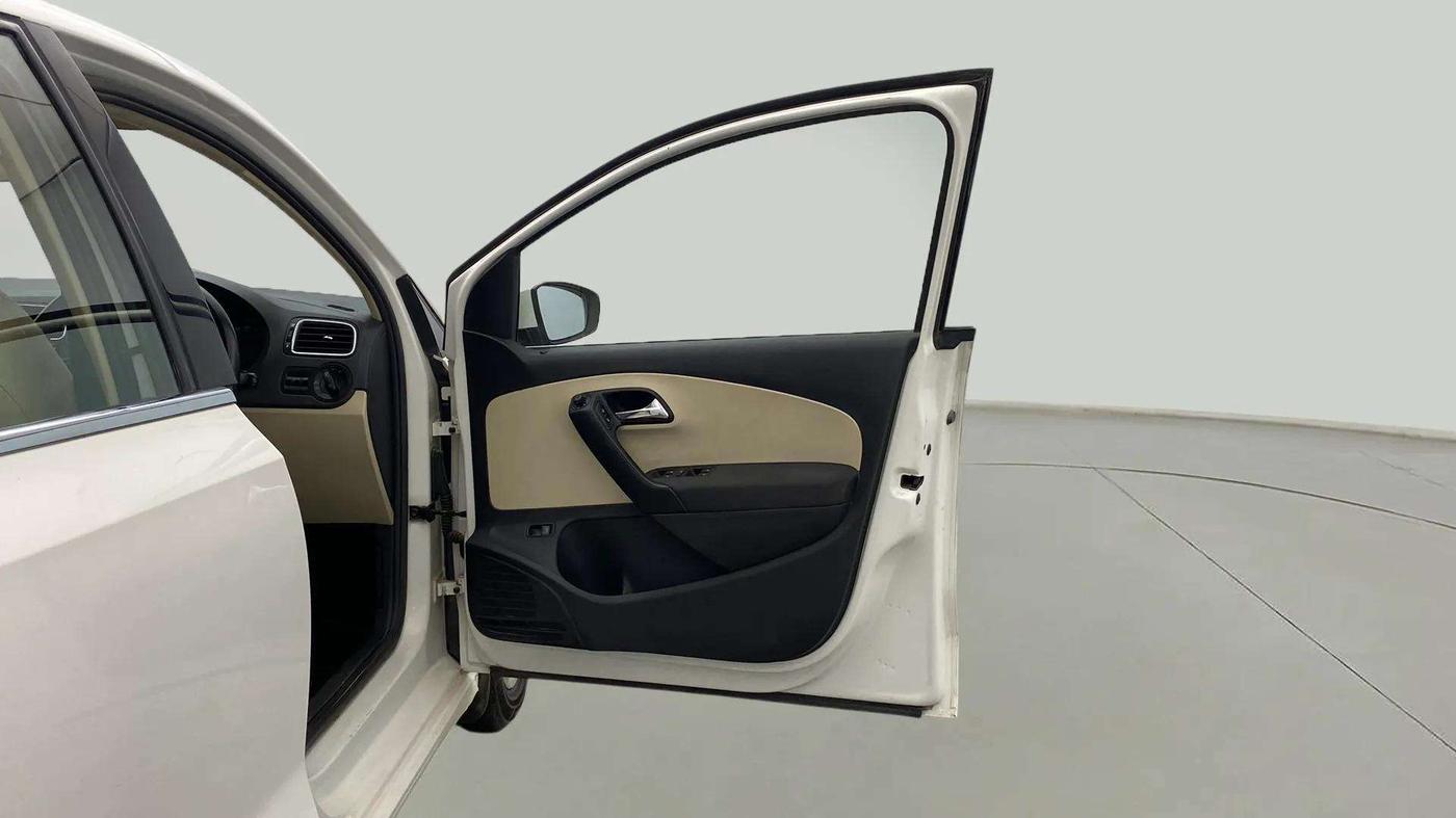 2020 Skoda Rapid 1.0 AMBITION TSI MT, Petrol, Manual, 97,482 km, RHS Front Door