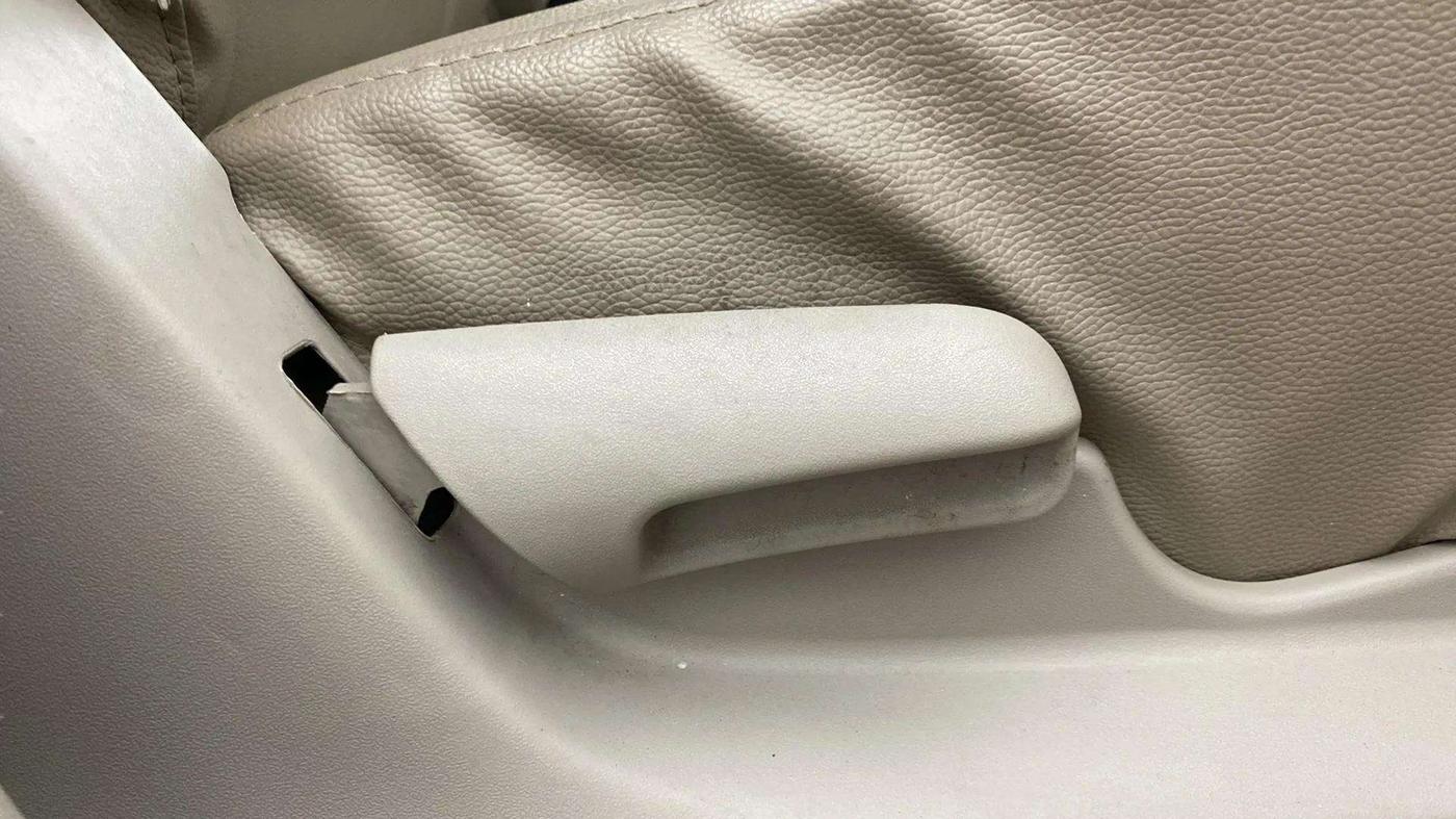 2019 Maruti Celerio VXI, Petrol, Manual, 55,080 km, Driver Side Adjustment Panel