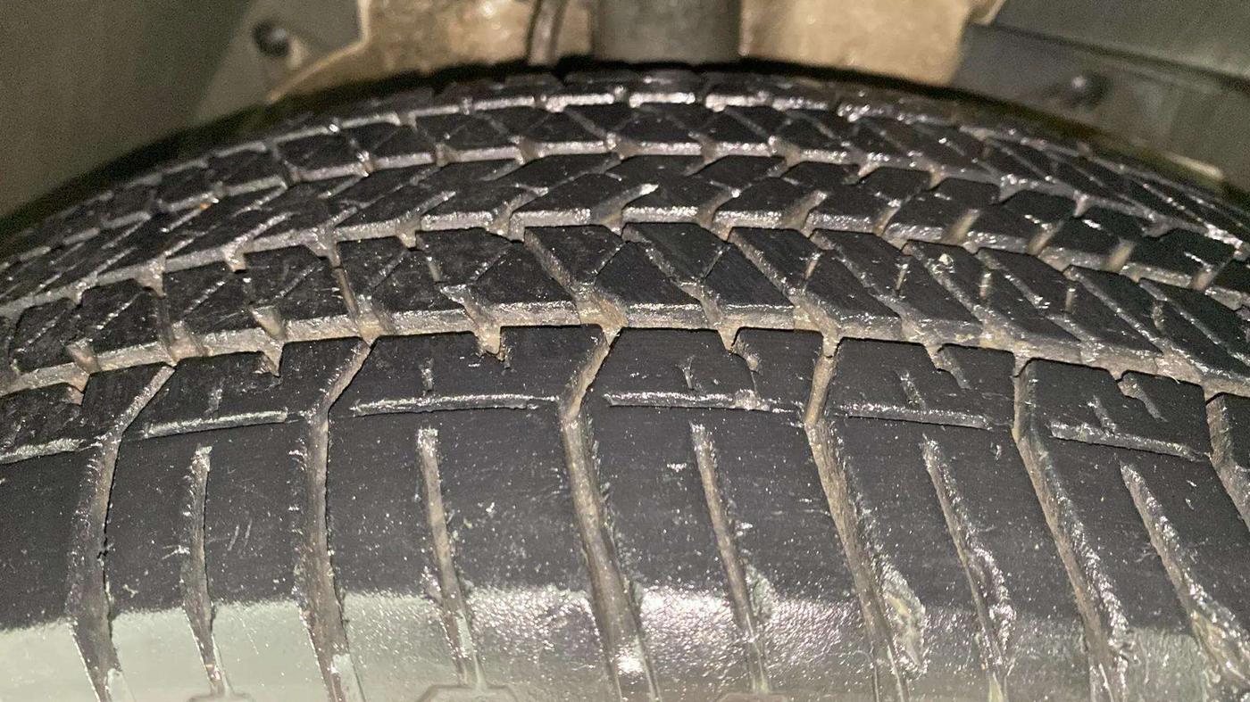 2020 Mahindra XUV500 W5, Diesel, Manual, 48,063 km, Right Front Tyre Tread