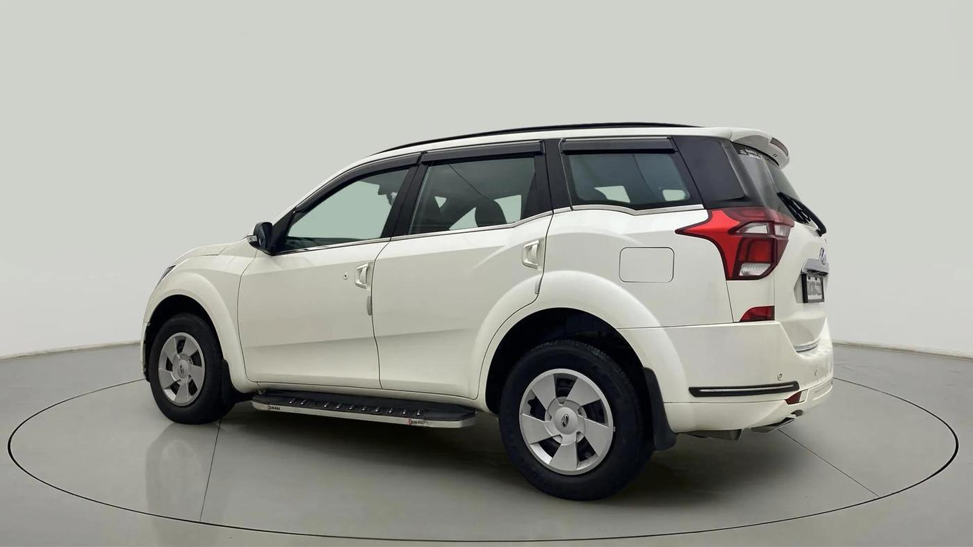 2020 Mahindra XUV500 W5, Diesel, Manual, 48,063 km, Left Back Diagonal