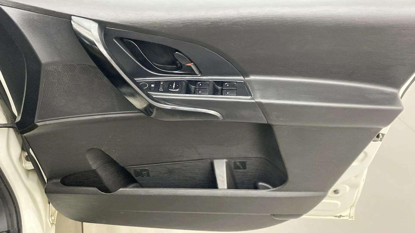 2020 Mahindra XUV500 W5, Diesel, Manual, 48,063 km, Driver Side Door Panels Control