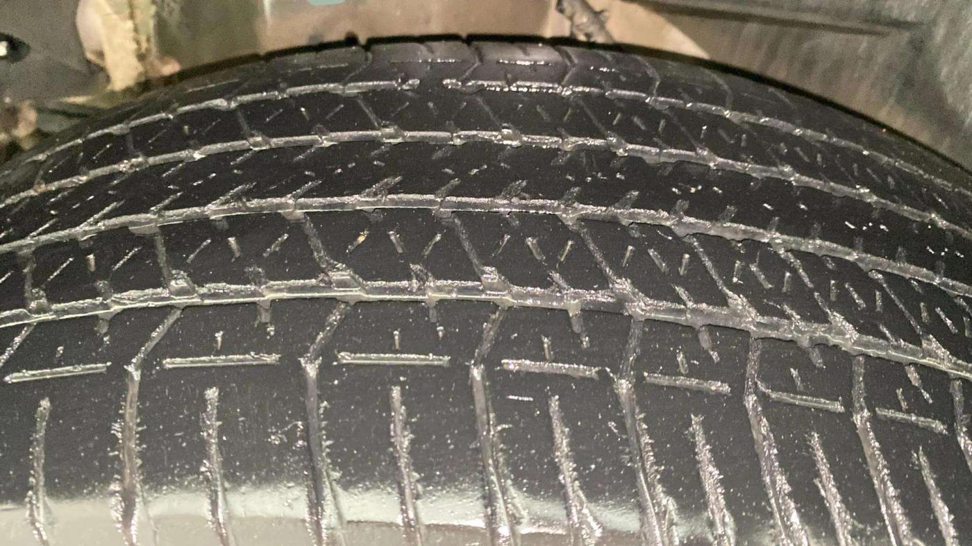 2020 Mahindra XUV500 W5, Diesel, Manual, 48,063 km, Right Rear Tyre Tread