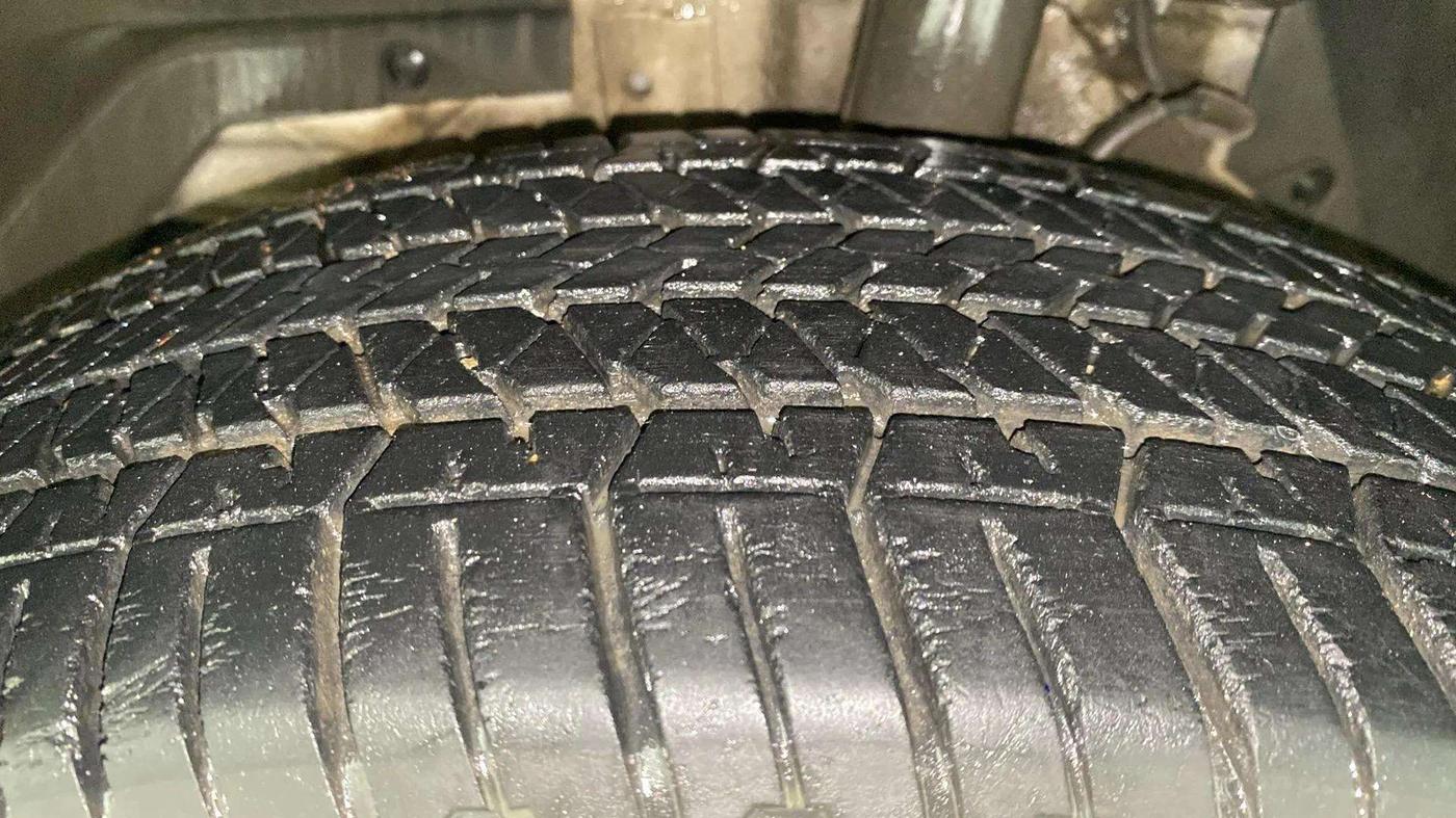 2020 Mahindra XUV500 W5, Diesel, Manual, 48,063 km, Left Front Tyre Tread