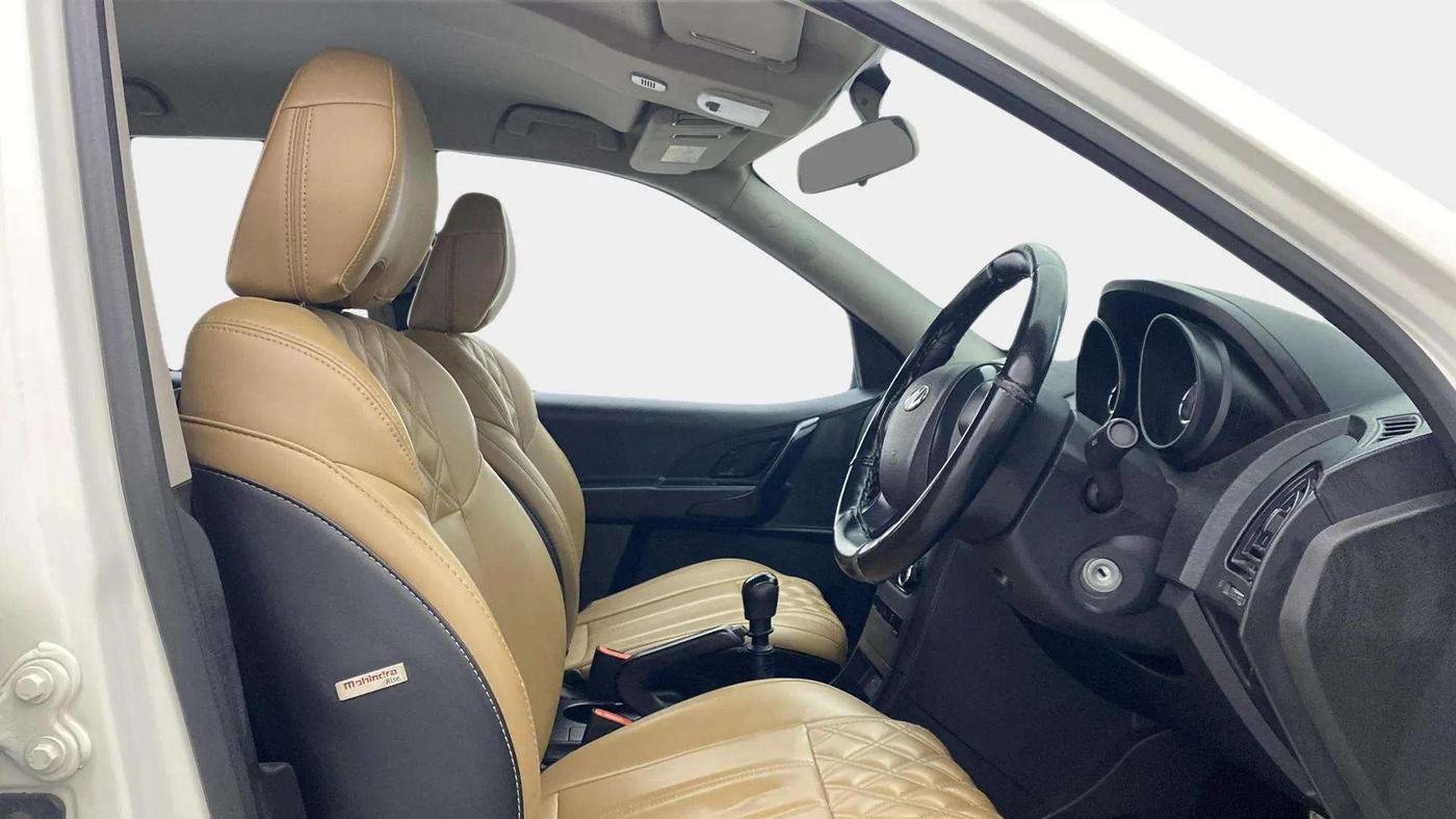 2020 Mahindra XUV500 W5, Diesel, Manual, 48,063 km, Right Side Front Door Cabin