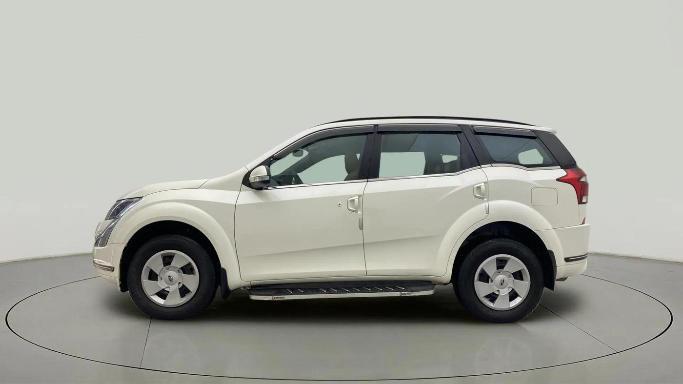 2020 Mahindra XUV500 W5, Diesel, Manual, 48,063 km, Left Side