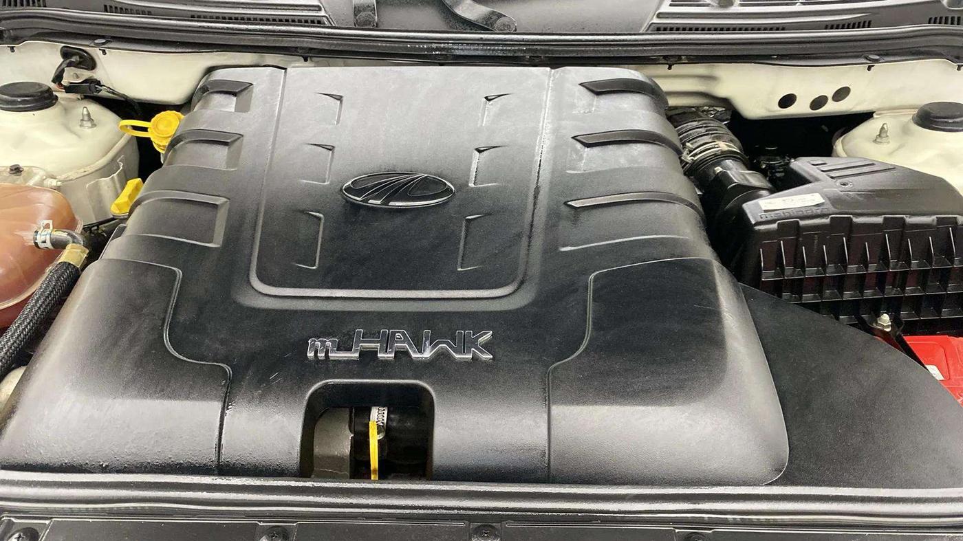 2020 Mahindra XUV500 W5, Diesel, Manual, 48,063 km, Engine View