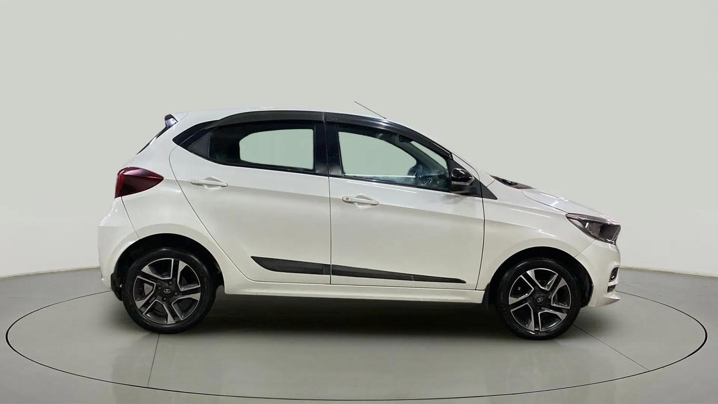 2020 Tata Tiago XZA PLUS PETROL, Petrol, Automatic, 20,100 km, Right Side View